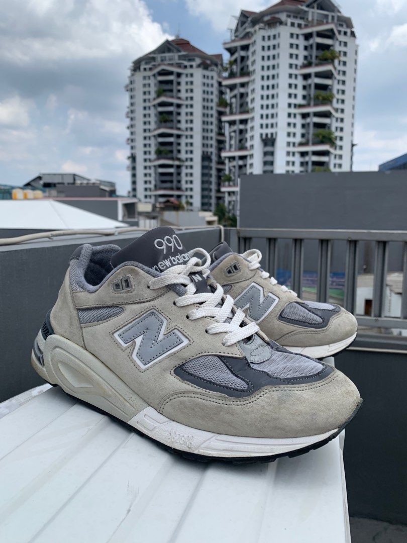 Sepatu new balance 990 deals