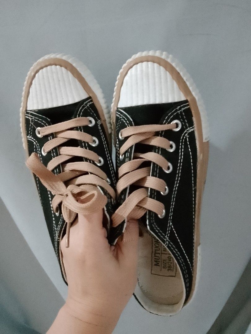 Sepatu sandal sneakers sale