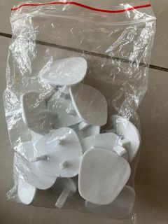 Set of child proof socket plug covers