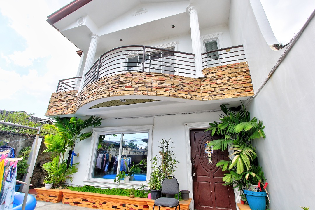 Spacious SingleDetach 4BR at West Triangle Quezon City, Property, Rentals, Apartments