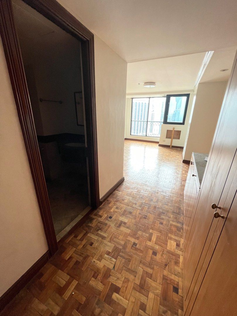 Studio with Kitchen Poblacion Makati, Property, Rentals, Apartments