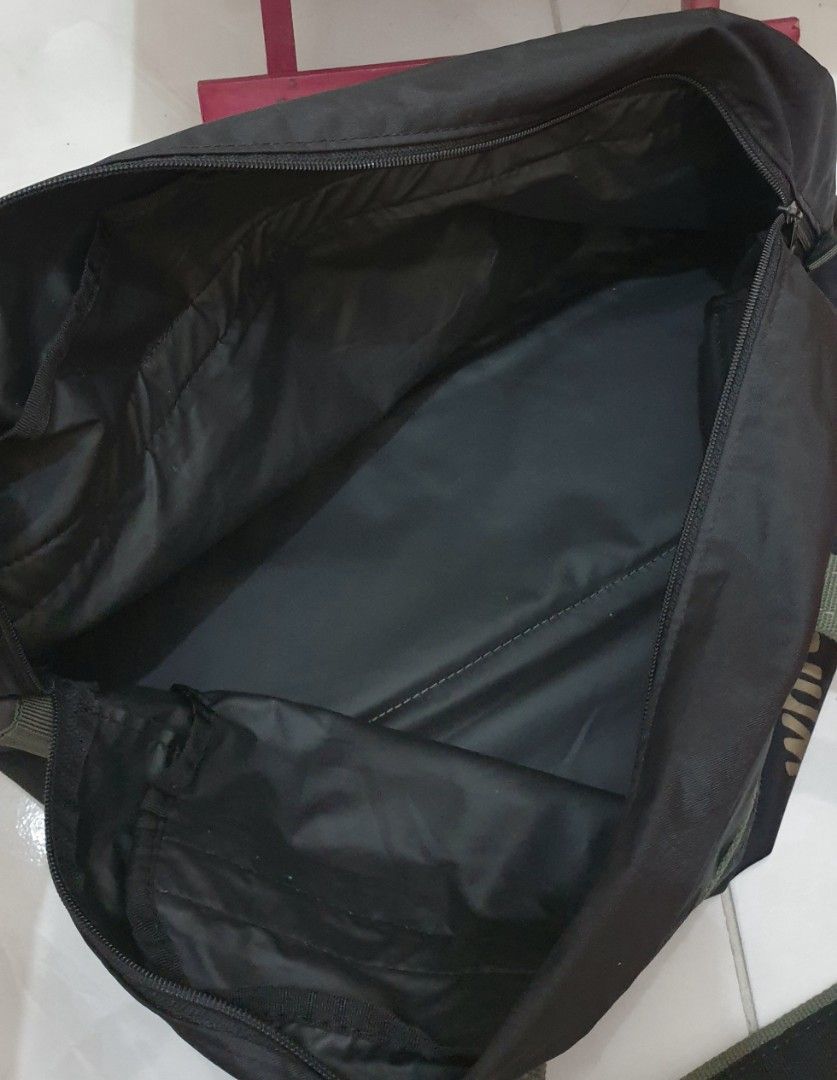 Tas Gym nilon ringan, tidak tebal / travel bag, second monza, Women's