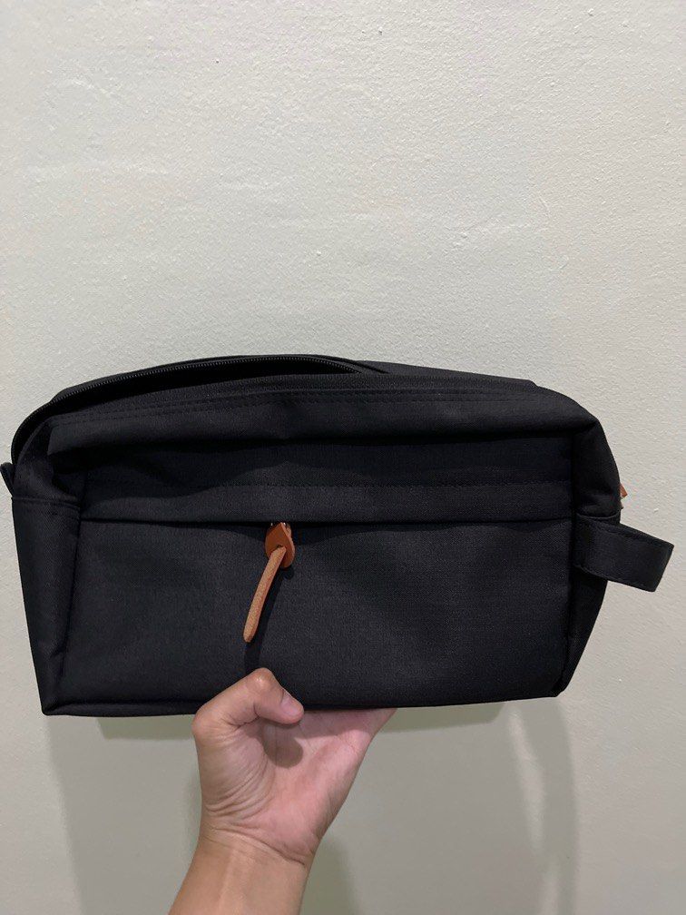 Pouch pria top