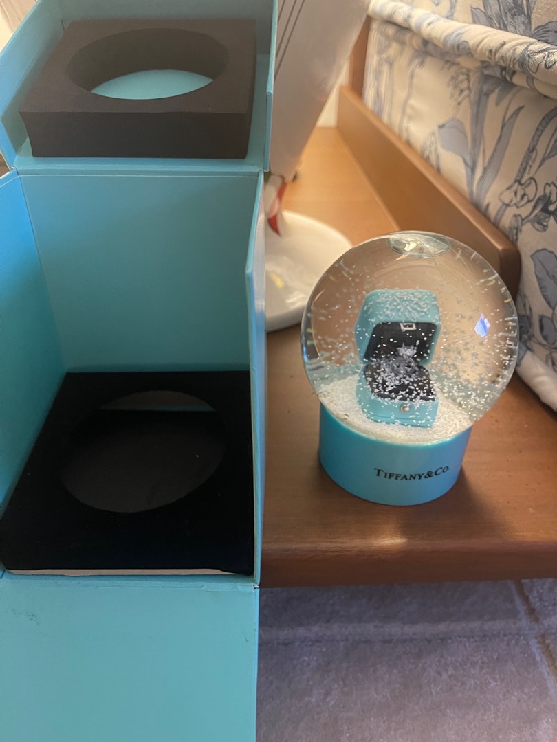Tiffany & Co Snow Globe Wedding Ring, Hobbies & Toys, Memorabilia