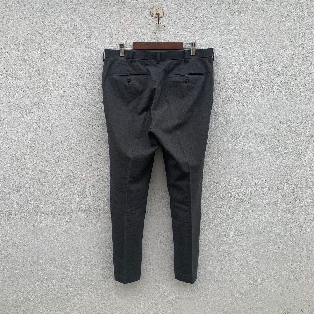 Uniqlo Heattech Slack Pants, Men's Fashion, Bottoms, Trousers on Carousell