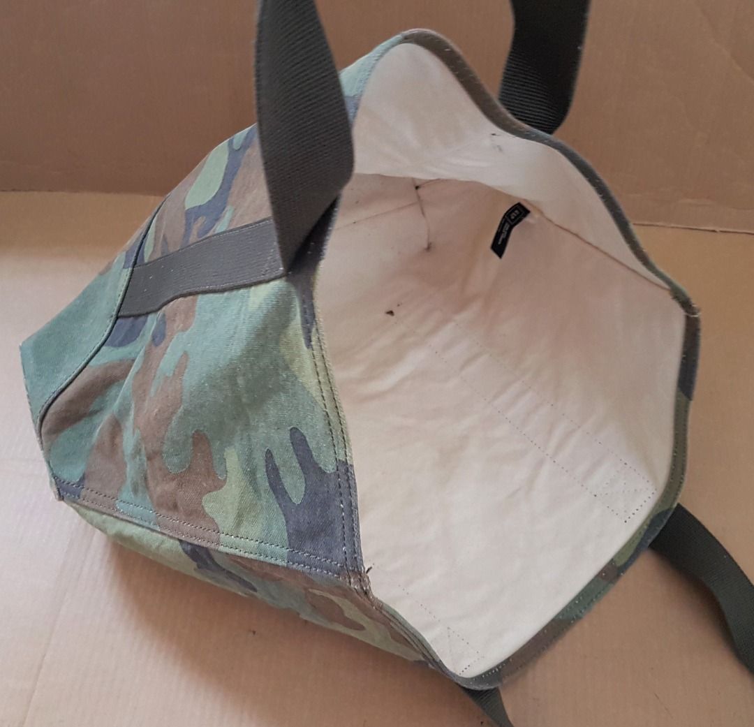 Versatile GAP Tote Bag Camouflage Shoulder Bag Sling Bag Camo Carrier Bag Original Limited Edition Art D cor Utility Bag Street Fashion Fun