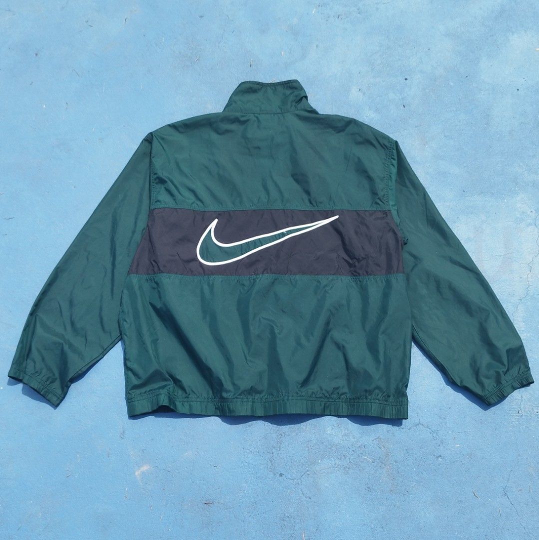 Nike Big Swoosh Windbreaker, Men's Fashion, Coats, Jackets and Outerwear on  Carousell