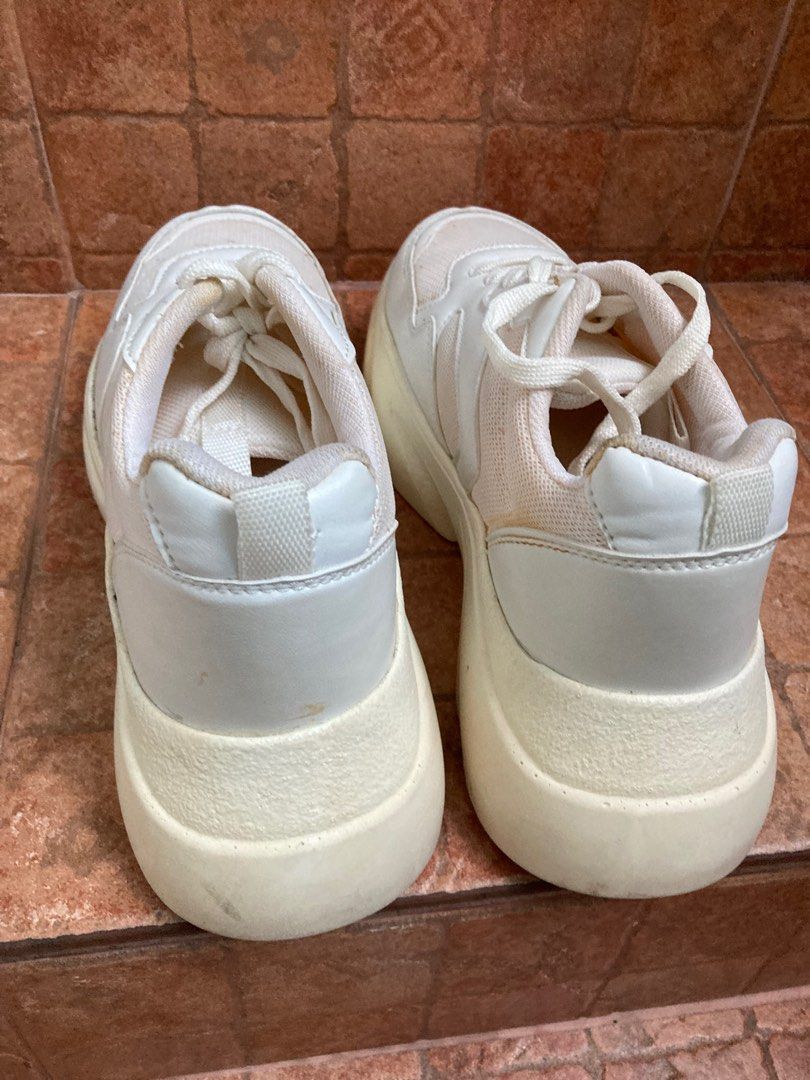 White sneakers 2024 high sole