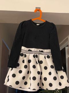 Winter clothes and accesories Collection item 2