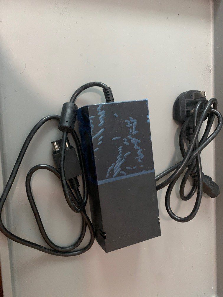 Xbox 1 power cable, Video Gaming, Gaming Accessories, Cables & Chargers