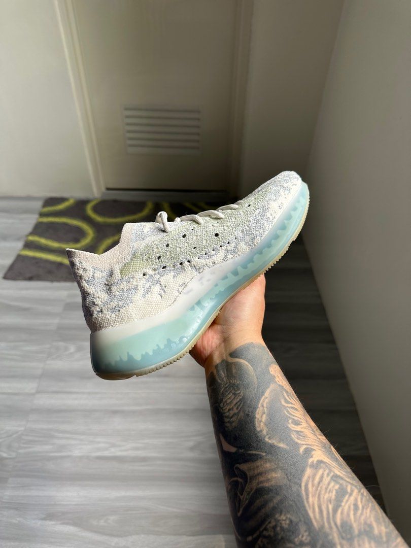 yeezy alien looking shoes