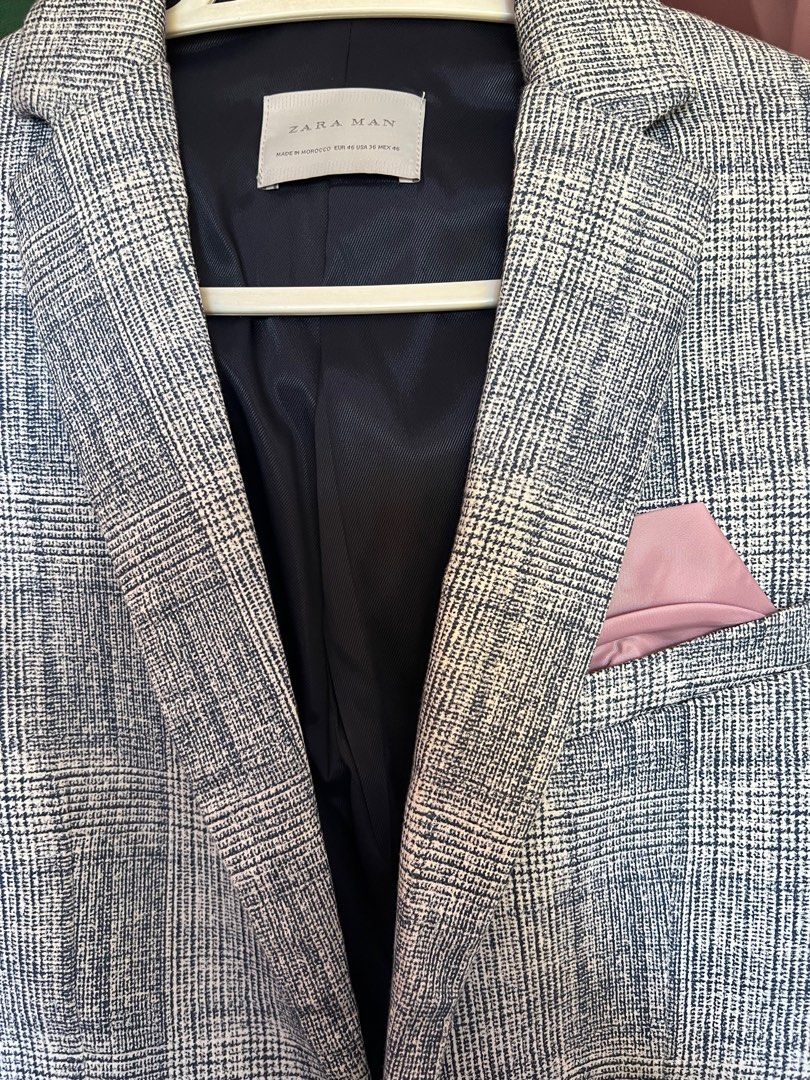 Zara Man Edgy Coat (Category: Coats, Jackets and Outerwear) located in Mandaluyong City. Submitted by makeyoumine (Listing ID 1211108170, Image 3). Description: Zara Man size Small Formal Suit.