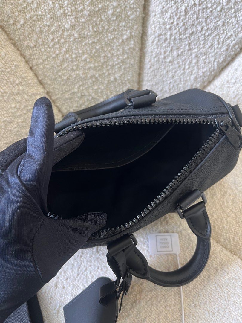 M21938 Keepall Bandoulière 25 in 2023  Keepall, Louis vuitton official,  Monogram