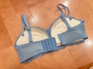 全新水藍色捧杯蕾絲內衣