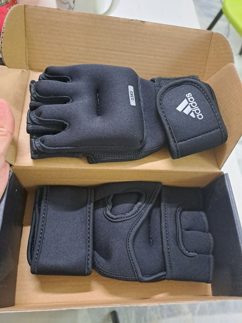 weighted gloves Sports Equipment, & Fitness, Toning & Stretching Accessories Carousell