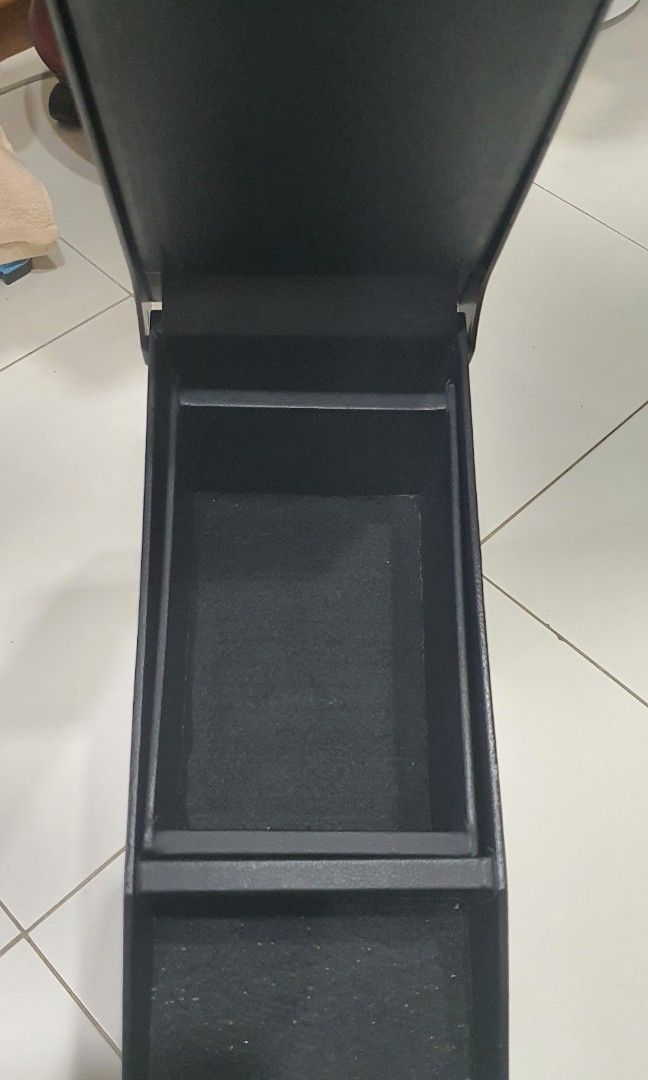 Arm rest Honda stream compartment, Car Accessories, Accessories on