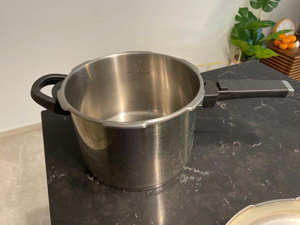 ASD 4L Pressure cooker, Furniture & Home Living, Kitchenware