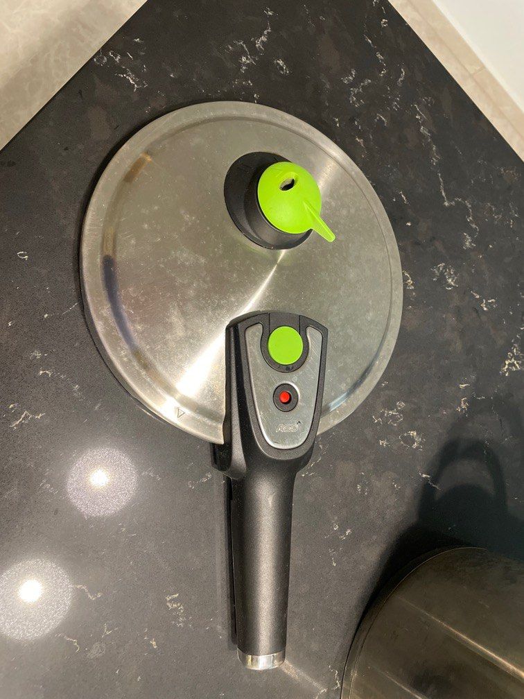 ASD 4L Pressure cooker, Furniture & Home Living, Kitchenware