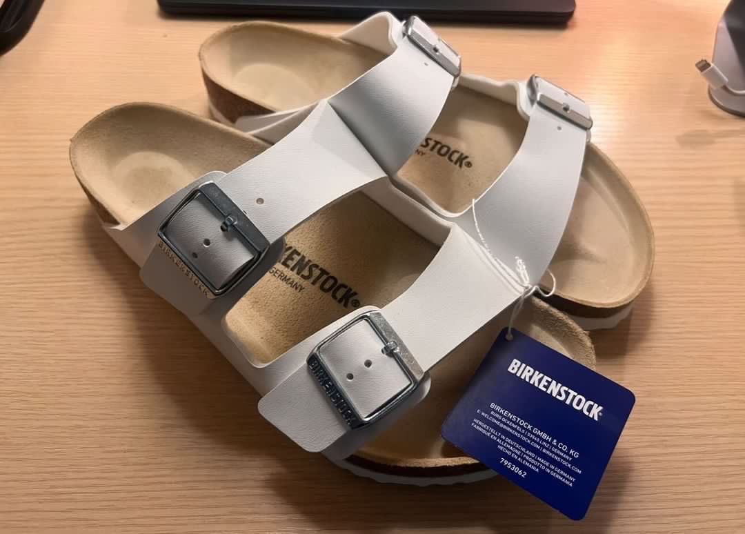 Birkenstock uptown mall online