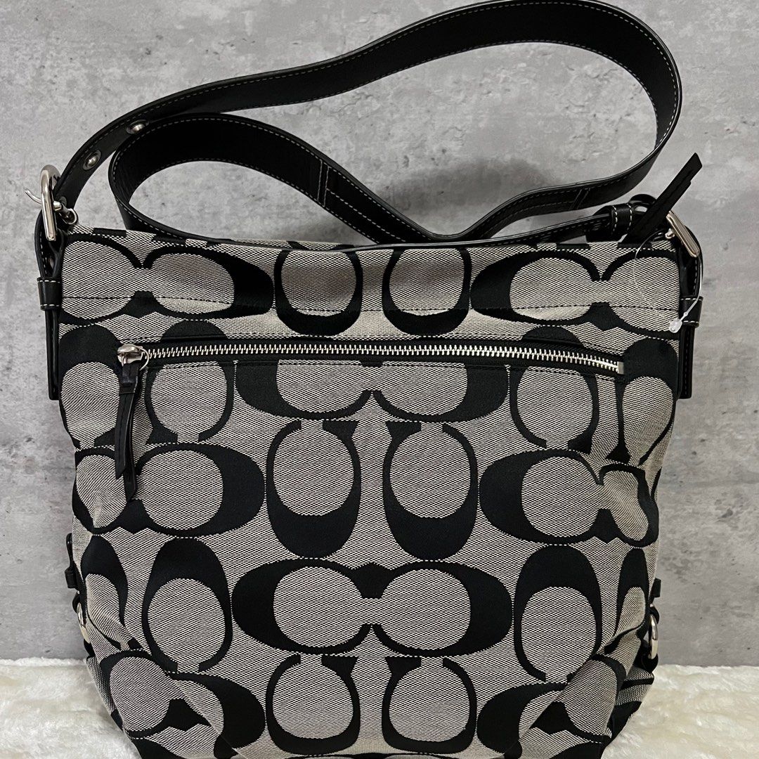 Black white 2025 coach purses