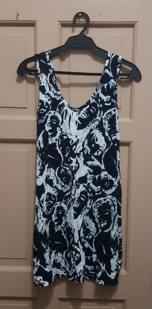Black And White Dress (Category: Dresses) located in Manila. Submitted by wallanderp (Listing ID 1211342963, Image 1). Description: A black and white dress from People Are People (clothing brand). There's an artsy pattern on it that's like a painting of women. Size small. Payment: Gcash or online banking (Unionbank, etc.) Shipping: LBC Express or Lalamove/Angkas/Borzo etc. *Buyer to shoulder shipping fee!.
