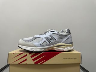 （分類：）位於 。 由 NewSneakers 提交（商品編號 1211292581，圖片 1）。簡介： 。