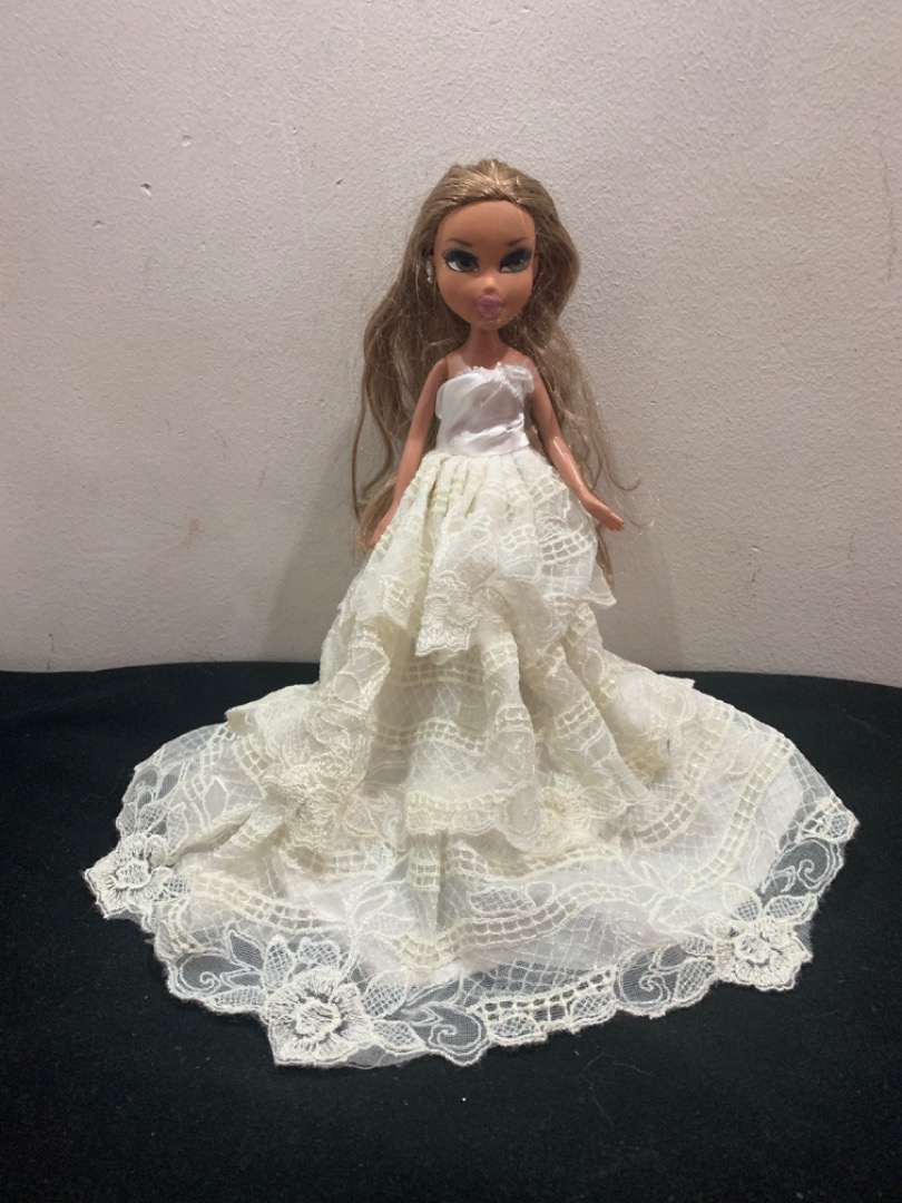Bratz in wedding gown Hobbies Toys Toys Games on Carousell