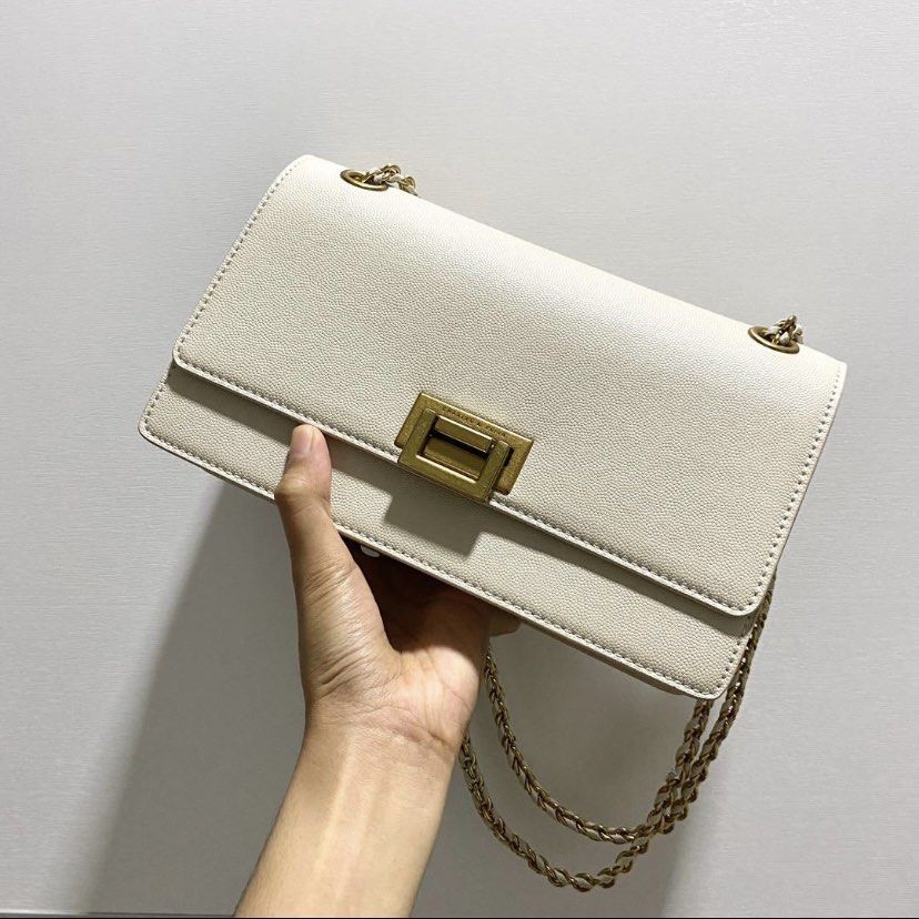 Chain Strap Evening Bag - Cream