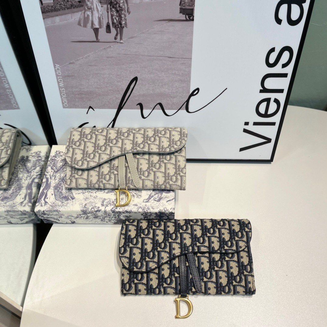 Dior saddle hotsell wallet oblique