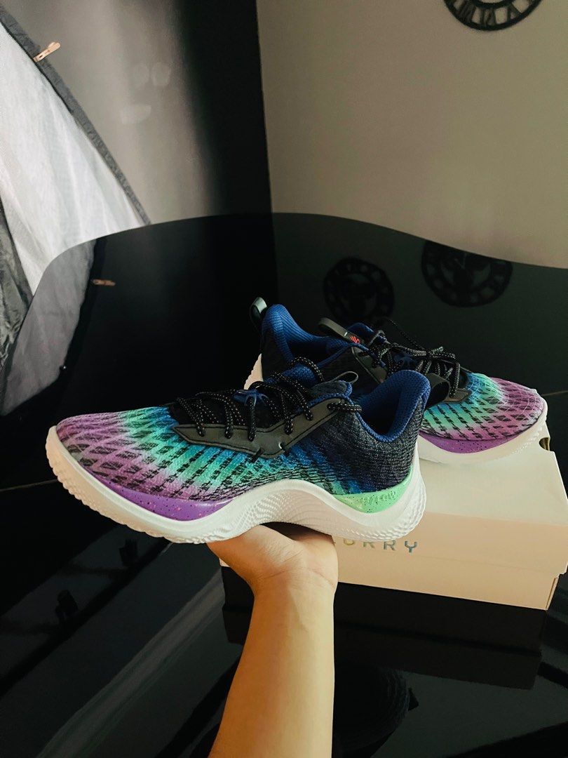 Curry 10 Northern Lights US11
