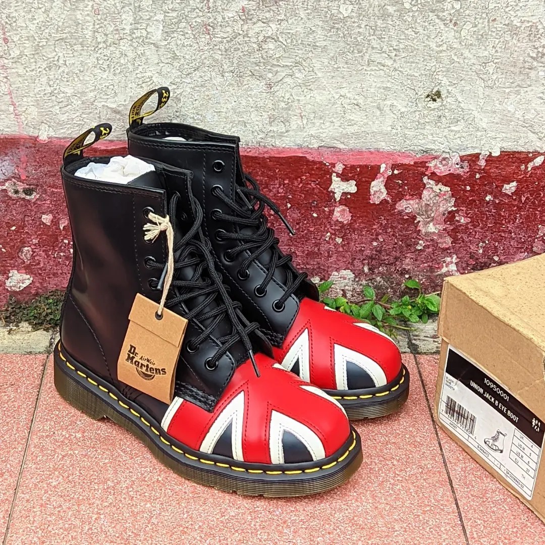 Dr.Martens 1460 UNION JACK (BNIB), Men's Fashion, Men's Footwear, Boots ...