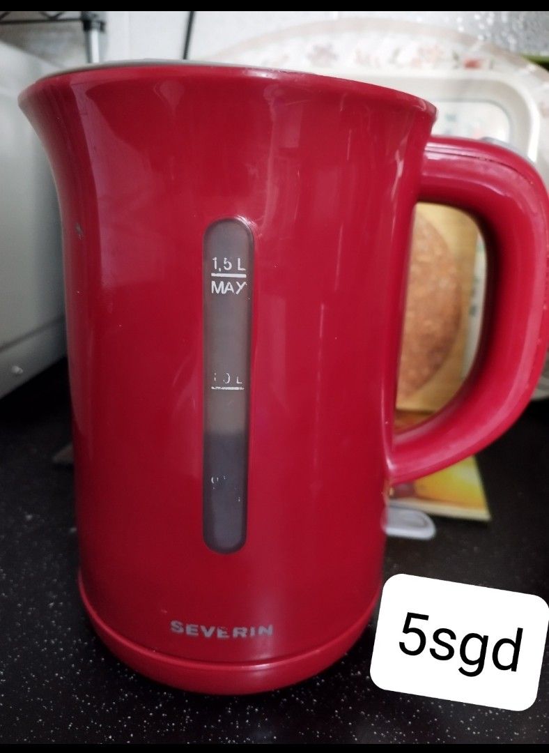 Electric Kettle selling for just 5sgd, TV & Home Appliances, Kitchen