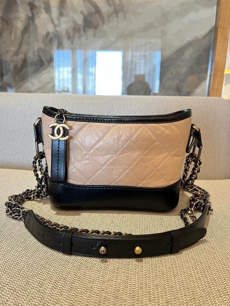 Fast Sale Reprice Preloved Chanel Gabrielle Small Beige Black