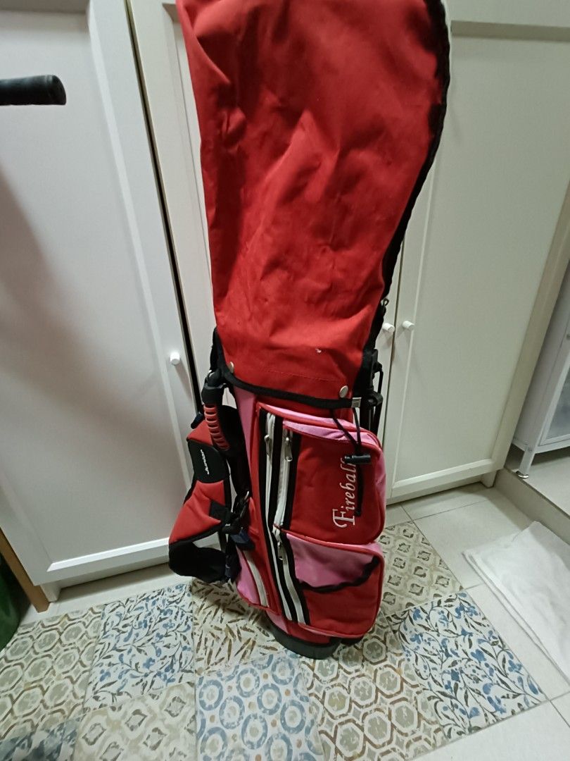 Fireball kids golf bag and clubs, Sports Equipment, Sports & Games