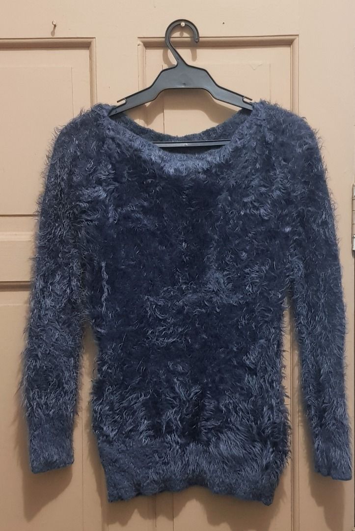 Fluffy Blue Sweater (Category: Longsleeves) located in Manila. Submitted by wallanderp (Listing ID 1211341019, Image 1). Description: Fluffy blue sweater, second hand. Used only 1-2x! Size: Small (but stretchable) Payment: Gcash or online banking (Unionbank, etc.) Shipping: LBC Express or Lalamove/Angkas/Borzo etc. *Buyer to shoulder shipping fee!.