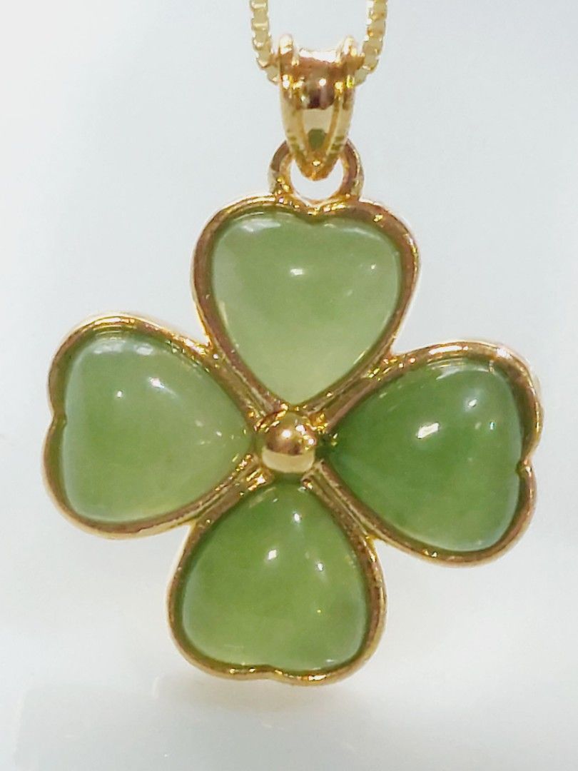 Pure hot sale jade necklace