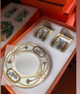 (Category: ) located in . Submitted by lookingclosetshop (Listing ID 1211267771, Image 1). Description: .