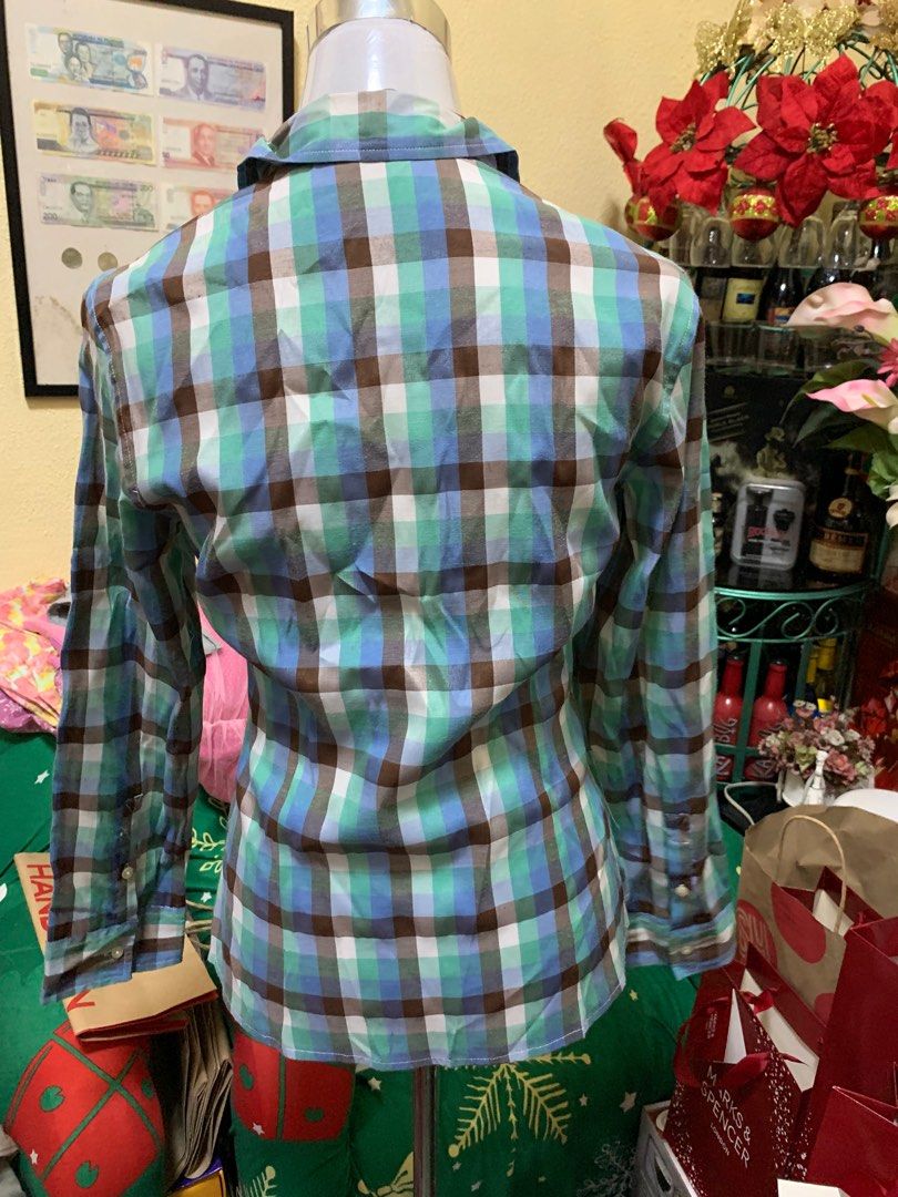 Giordano Long Sleeves (Category: Longsleeves) located in Pasig City. Submitted by gracious2021 (Listing ID 1211333441, Image 2). Description: Personal Preloved For decluttering Seldom used .