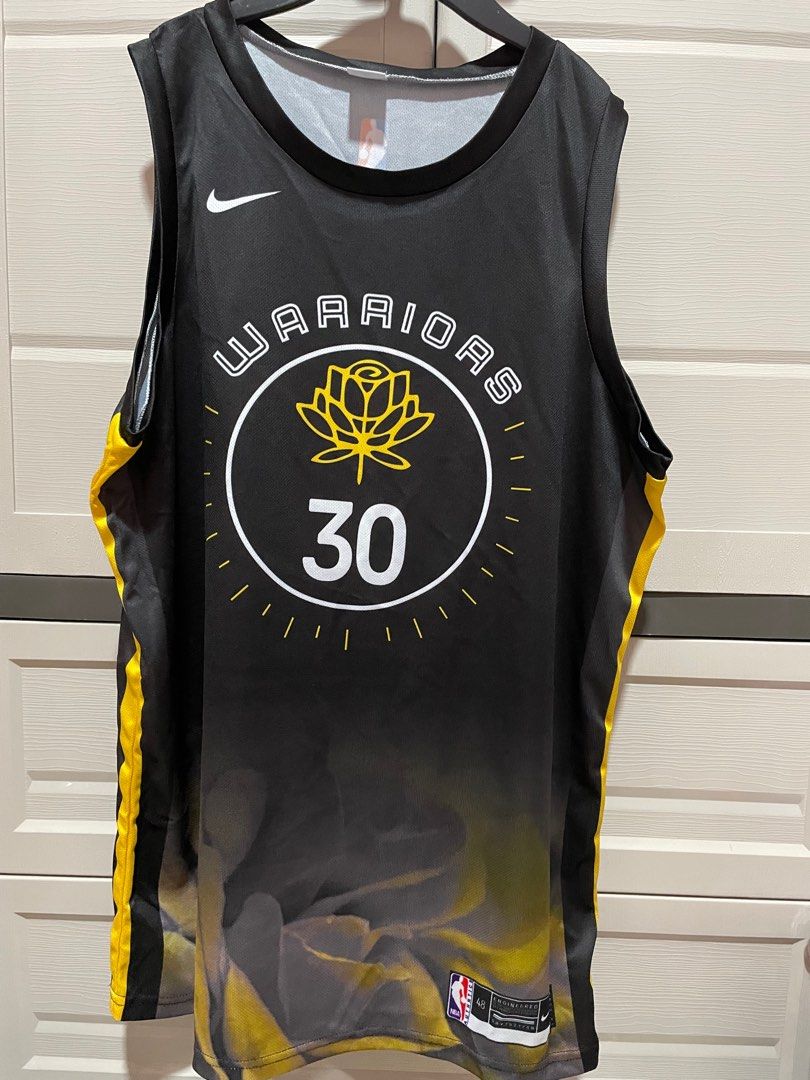Golden state warriors black jersey S, Men's Fashion, Activewear on Carousell