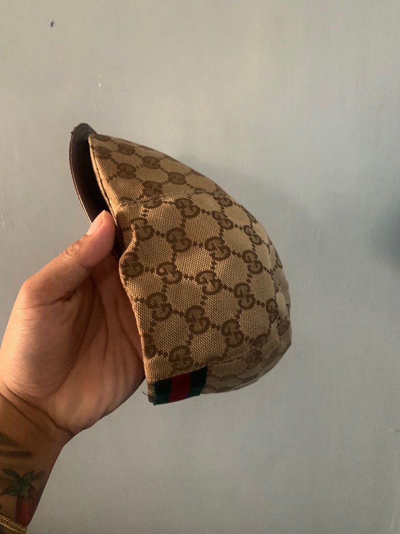Gucci Cherryline beret hat (Category: Luxury Bags & Wallets) located in Binalonan. Submitted by sheenaluxarchive (Listing ID 1211243637, Image 1). Description: Good condition Fits Medium-Large.