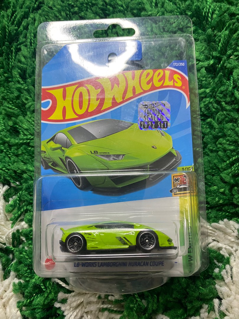 Hot wheels Kroger exclusive factory sealed Huracan, Hobbies