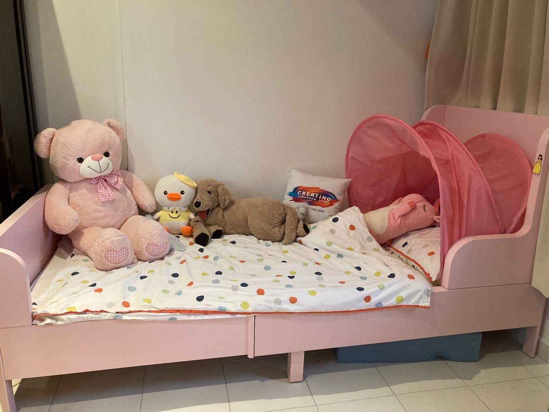 Ikea pink extendable shop bed