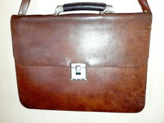 Imported Alfa Maroon Brown Genuine Leather Briefcase Attache Case Laptop Bag with Leather Handle/ Adjustable Strap
Made in Egypt