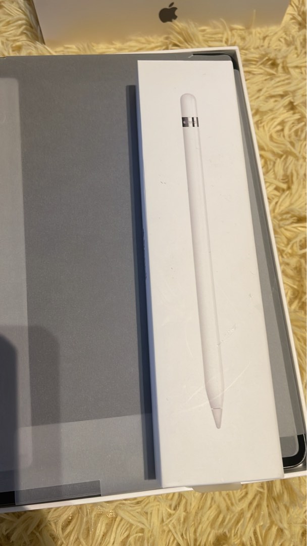 iPad 9th gen 256gb + Apple Pencil Warranty September 2023 + accidental