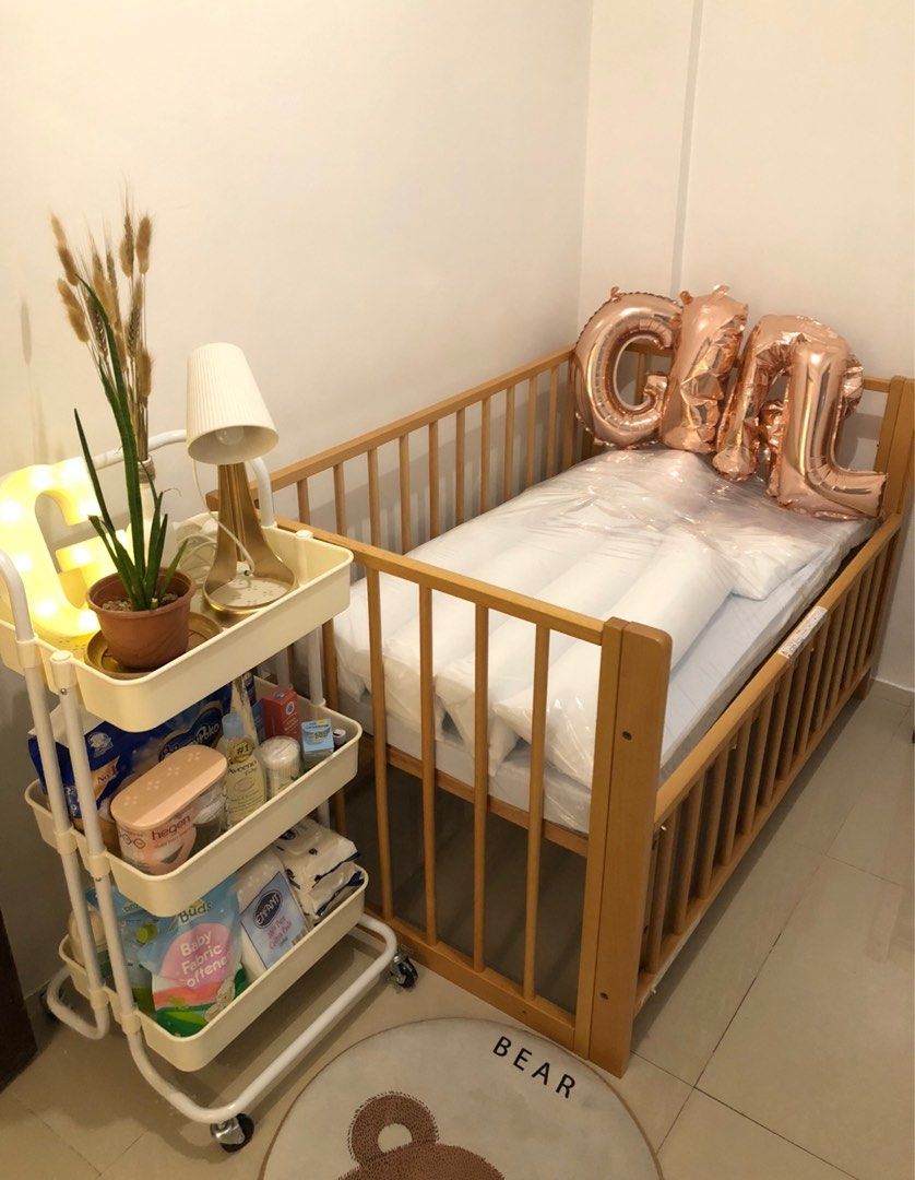 Japan Wooden Crib / Japan Crib / Cot with uratex mattress and complete