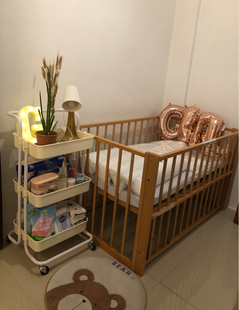 Japan Wooden Crib / Japan Crib / Cot with uratex mattress and complete