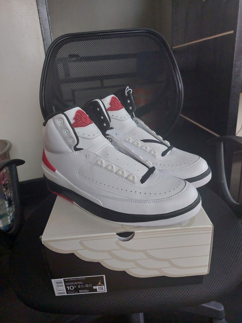 Jordan 2 Chicago (Category: Sneakers) located in Quezon City. Submitted by cisnarf (Listing ID 1211293176, Image 2). Description: Brand new, local release. Complete with receipt..