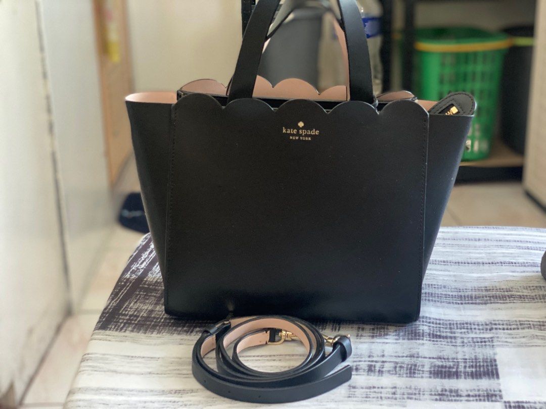 Kate spade black clearance scallop purse