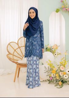 Kurung Moden Minimalace Malika