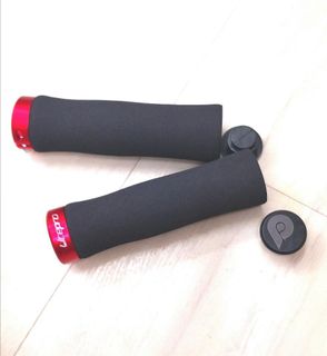 Handlebar, Grips, Seatpost, Side Stand, Main Stand Collection item 1